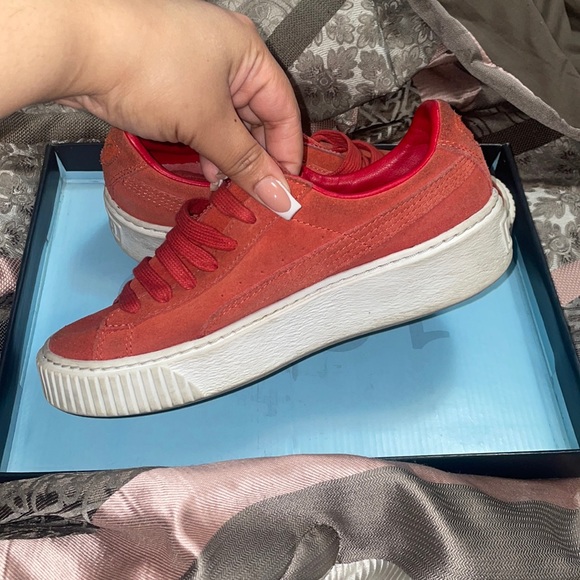 Puma Suede - Picture 1 of 3